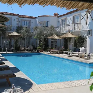 kalamata-hotel.aegeanhotels.net/